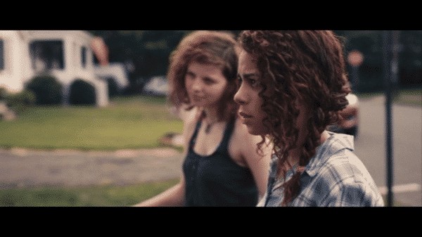 Holly (Chloe Levine) & Harriet (Yainis Ynoa) in King Jack