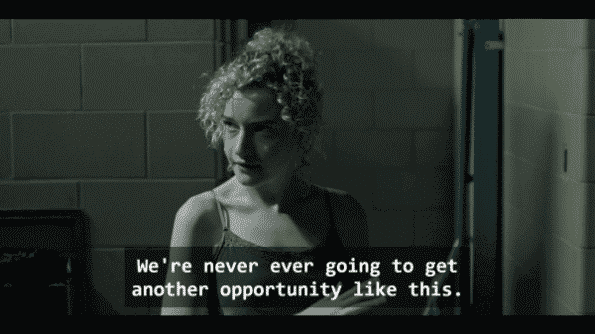 Ruth (Julia Garner)