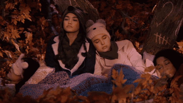 Alexa & Katie: Season 1/ Episode 11 “Secret Sleepover” – Recap/ Review (with Spoilers)