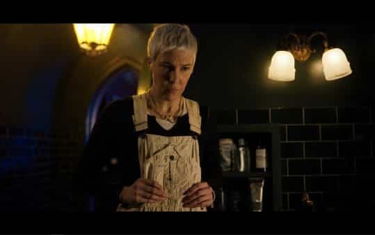 Lizzy (Rebecca Henderson) in the bathroom with Nadia.