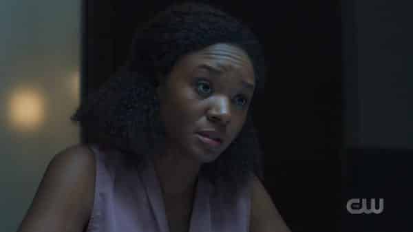 Jules (Saycon Sengbloh) interrogating someone.