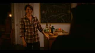 Inka (Samantha Soule) inviting Shawna to dinner.