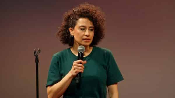 Ilana Glazer with a disappointed look on her face.