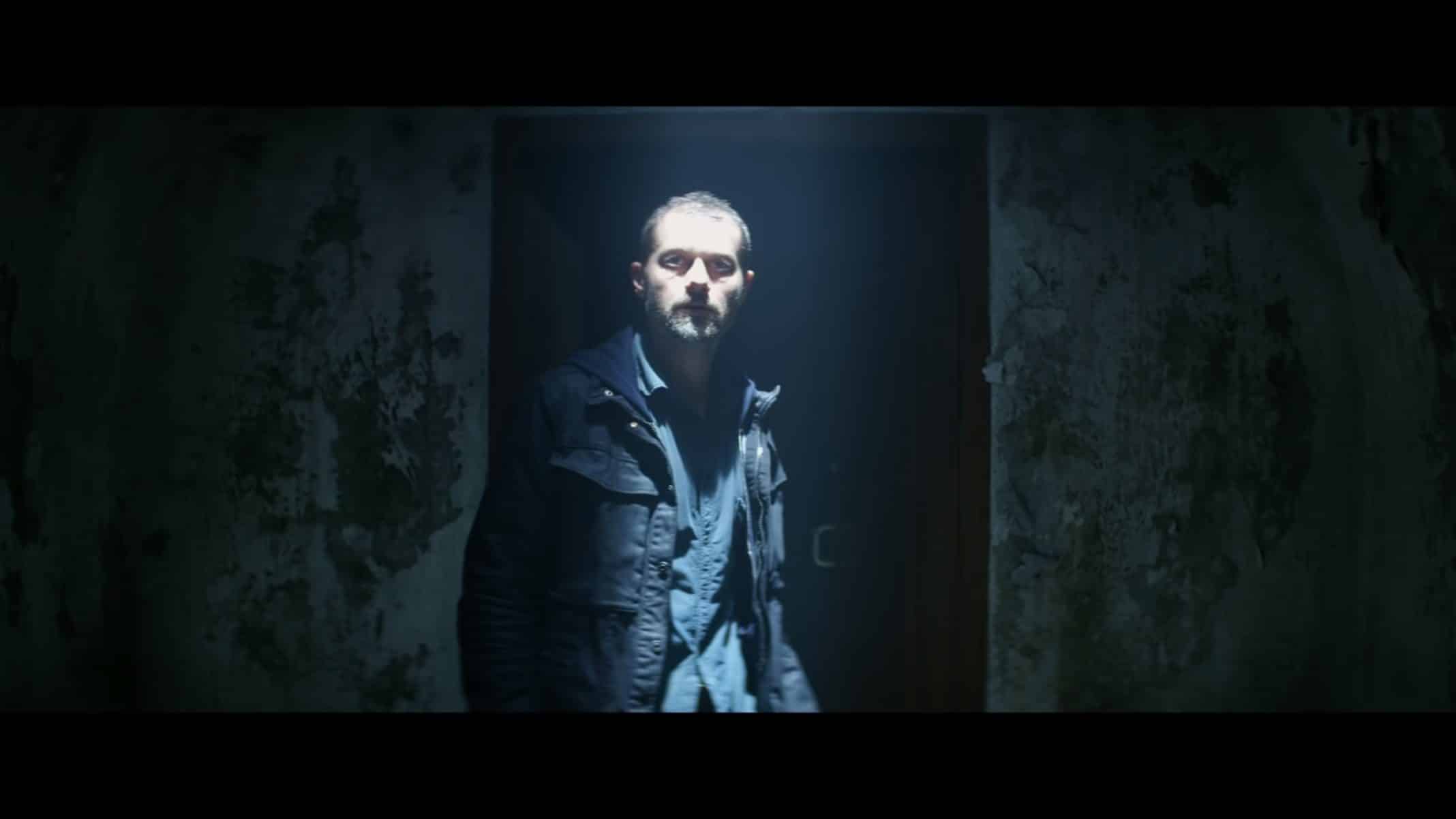 James (James Badge Dale) coming face to face with The Empty Man