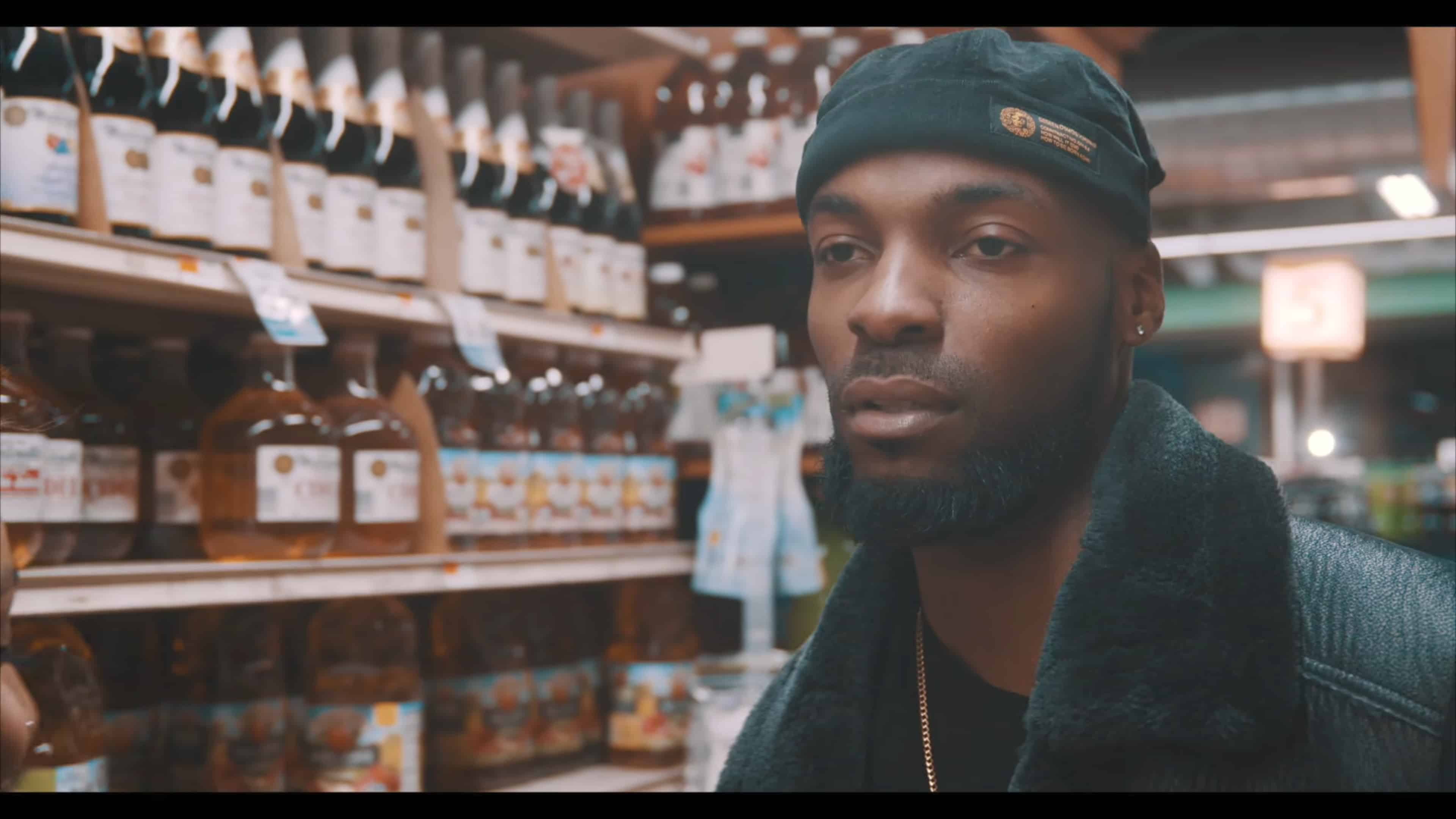 Saquon (Karl Lunsford) in the grocery store