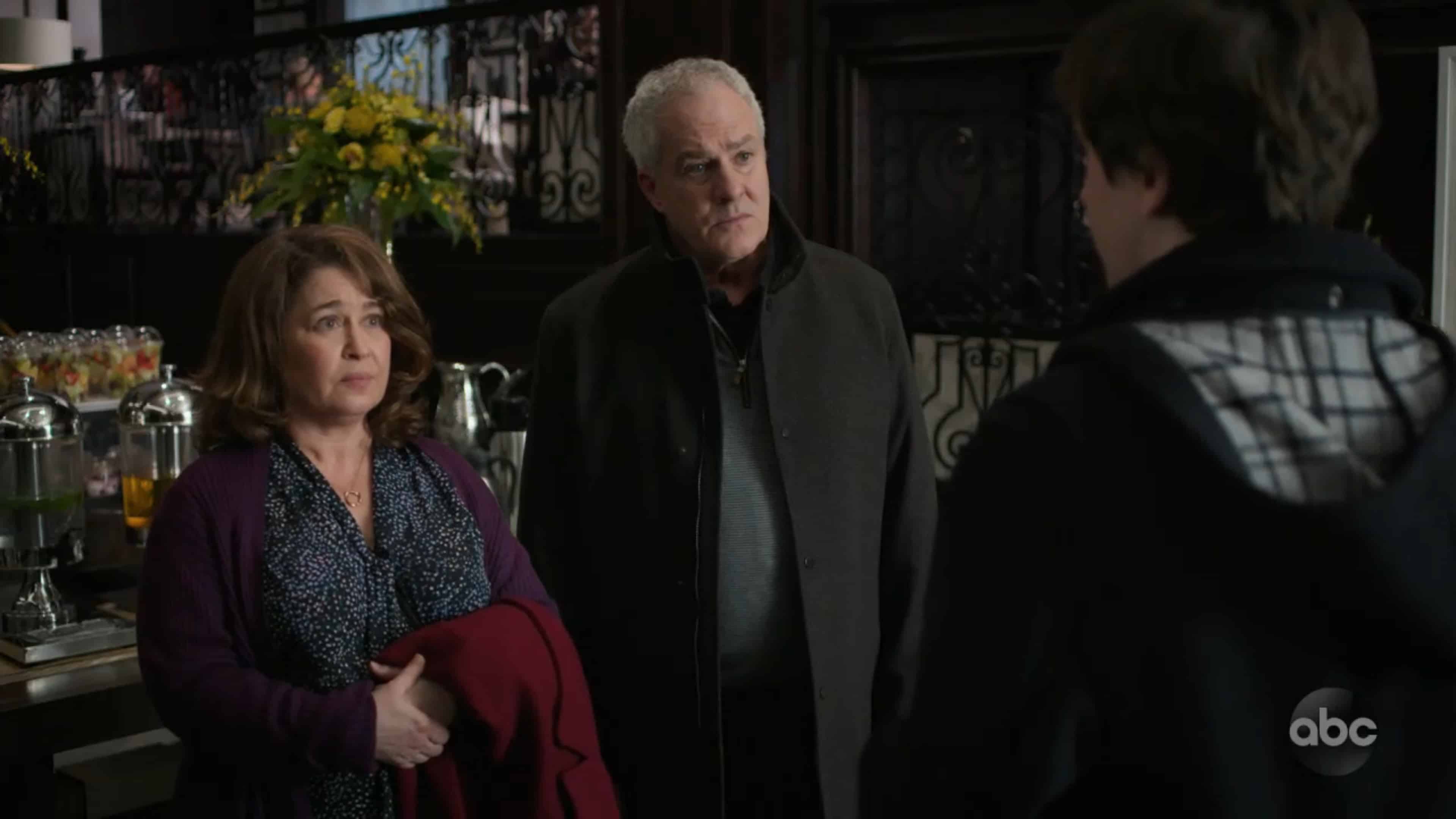 Pam (Julie Warner) and Mike (Barclay Hope), Lea's parents