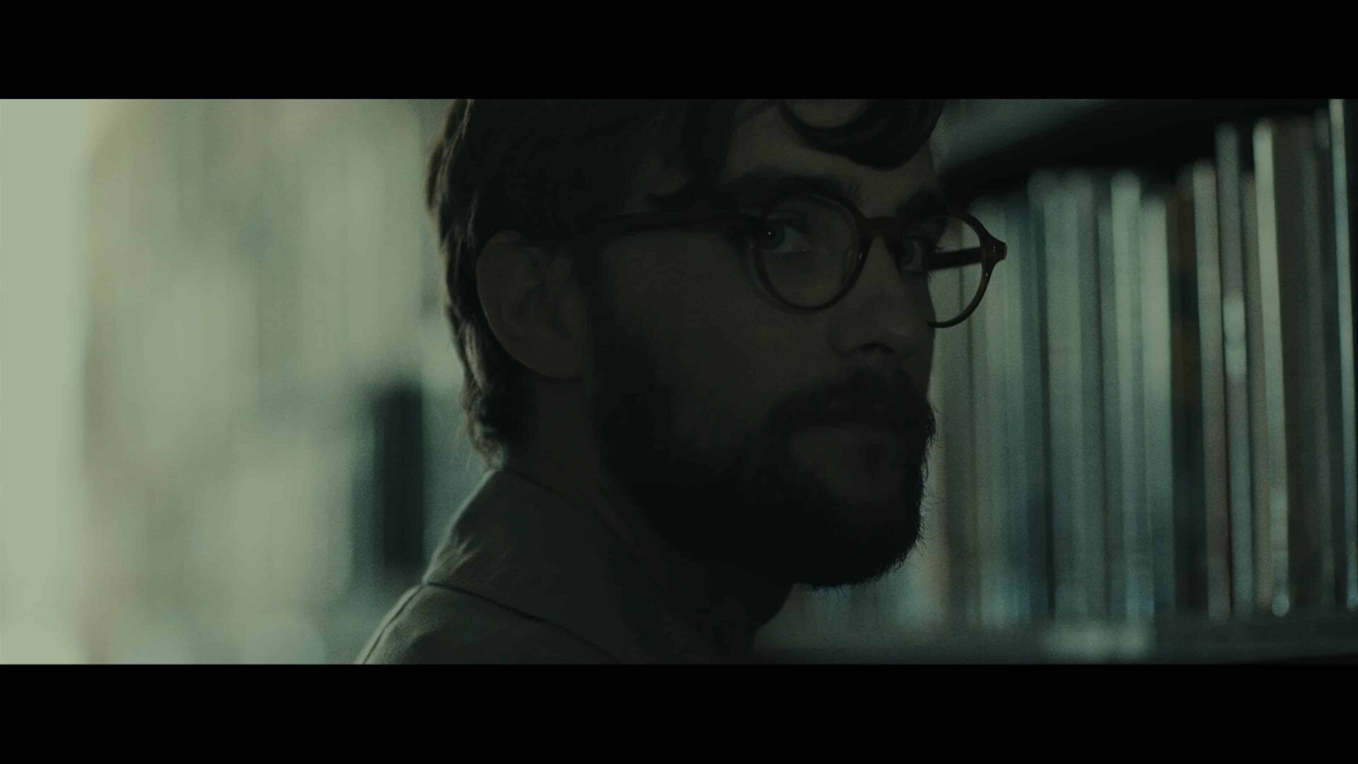 Jeremy (Landon Liboiron) as he stalks Sarah