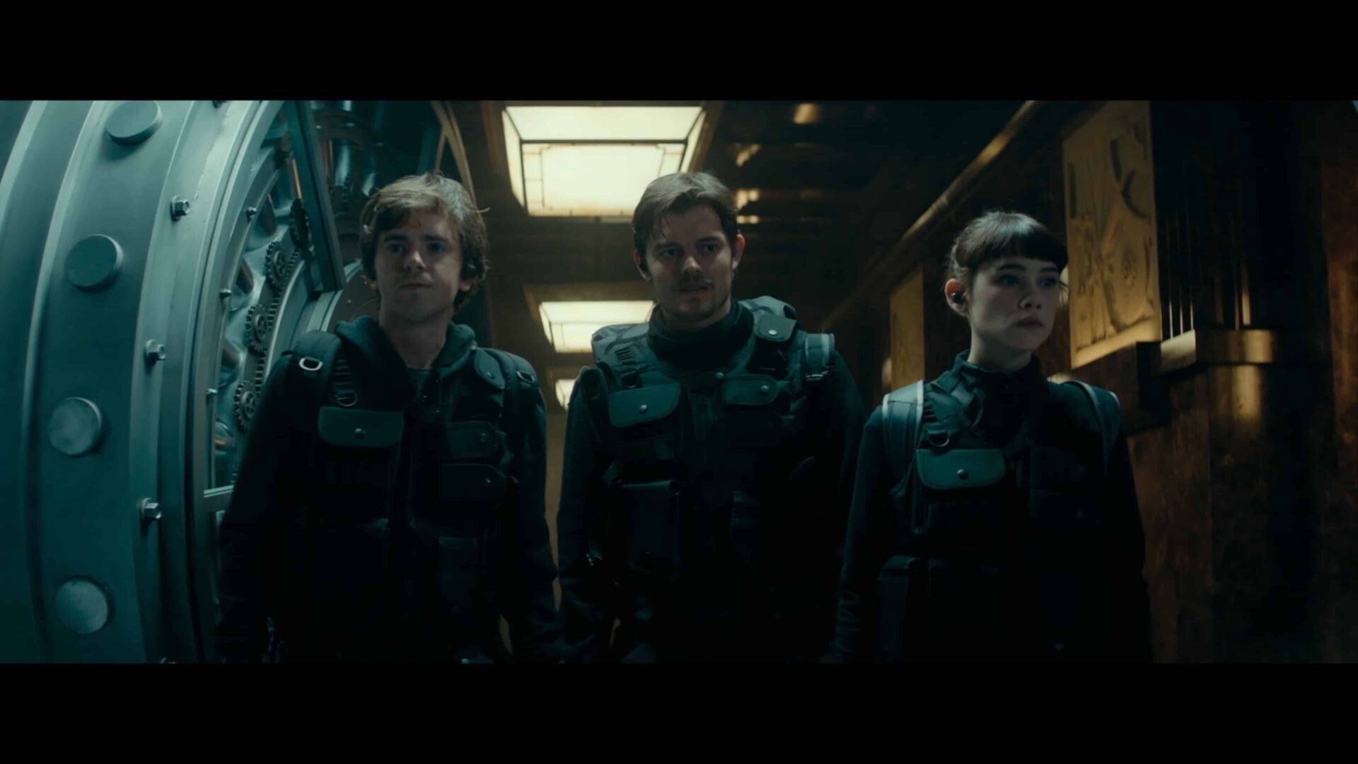 Thomas (Freddie Highmore), James (Sam Riley) and Lorraine (Astrid Berges-Frisbey) making their way to the vault