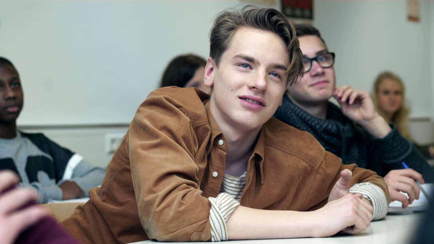 Tobias (Tobias Kersloot) in class