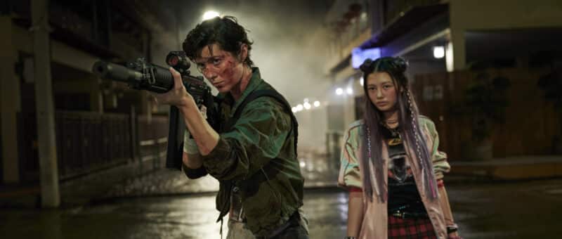 Mary Elizabeth Winstead ("Kate") & Miku Martineau ("Ani") on the streets of Tokyo