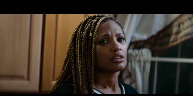 Makeda (K.D. Aubert) talking to Avery about Shelby's dad