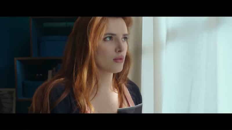 Vivien (Bella Thorne) after she loses her memories