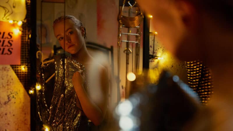 Ronkko (Eleonoora Kauhanen) looking at herself in the mirror