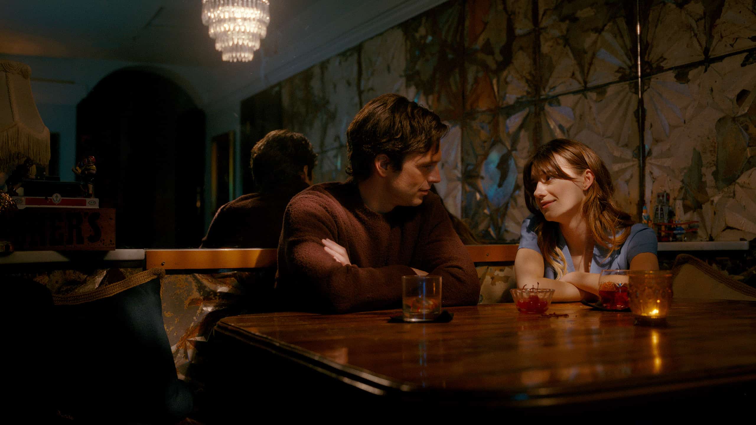 Steve (Sebastian Stan) and Noa (Daisy Edgar-Jones) on a date
