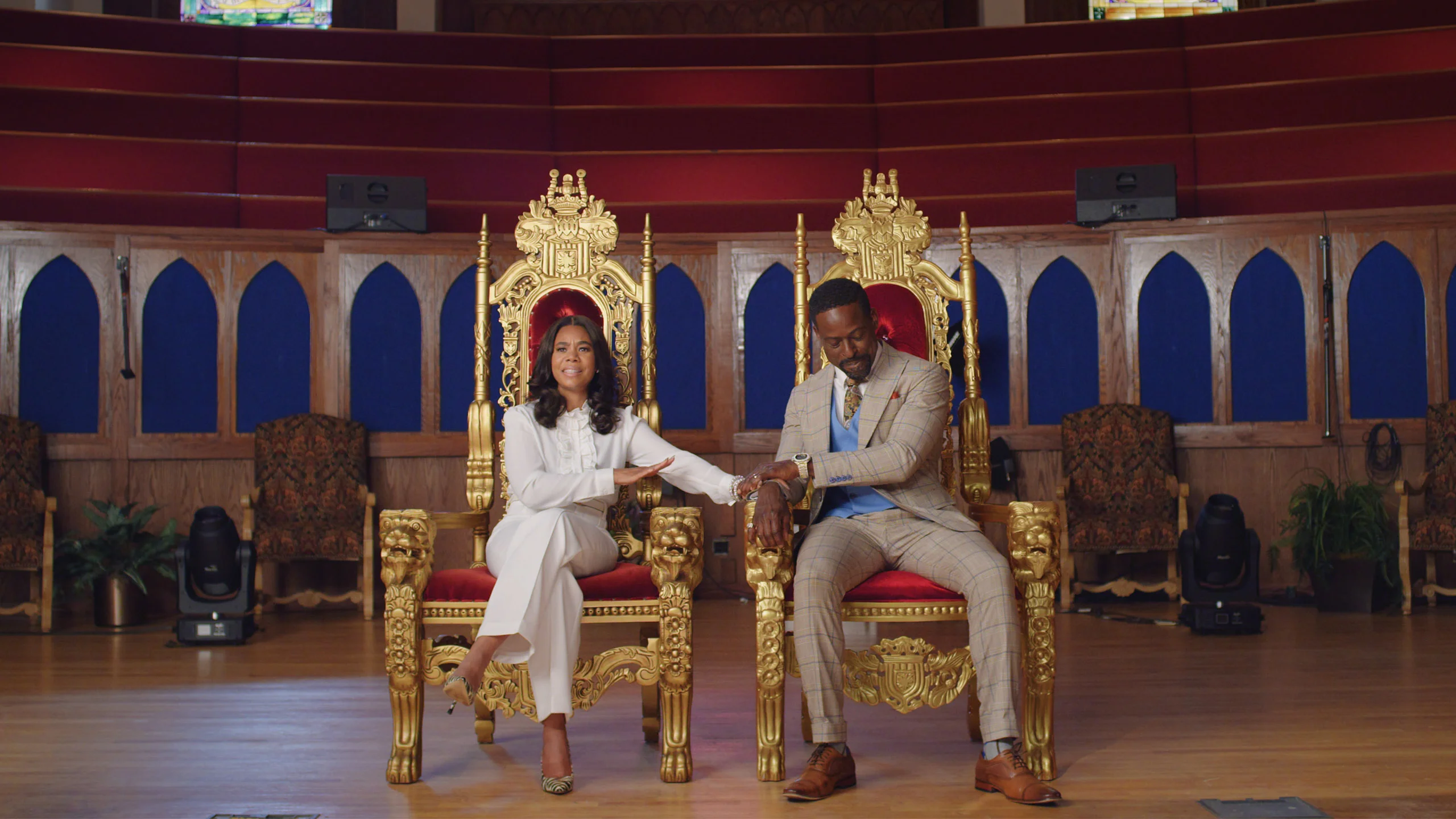 Trinitie Childs (Regina Hall) and Lee-Curtis Childs (Sterling K. Brown) on their thrones