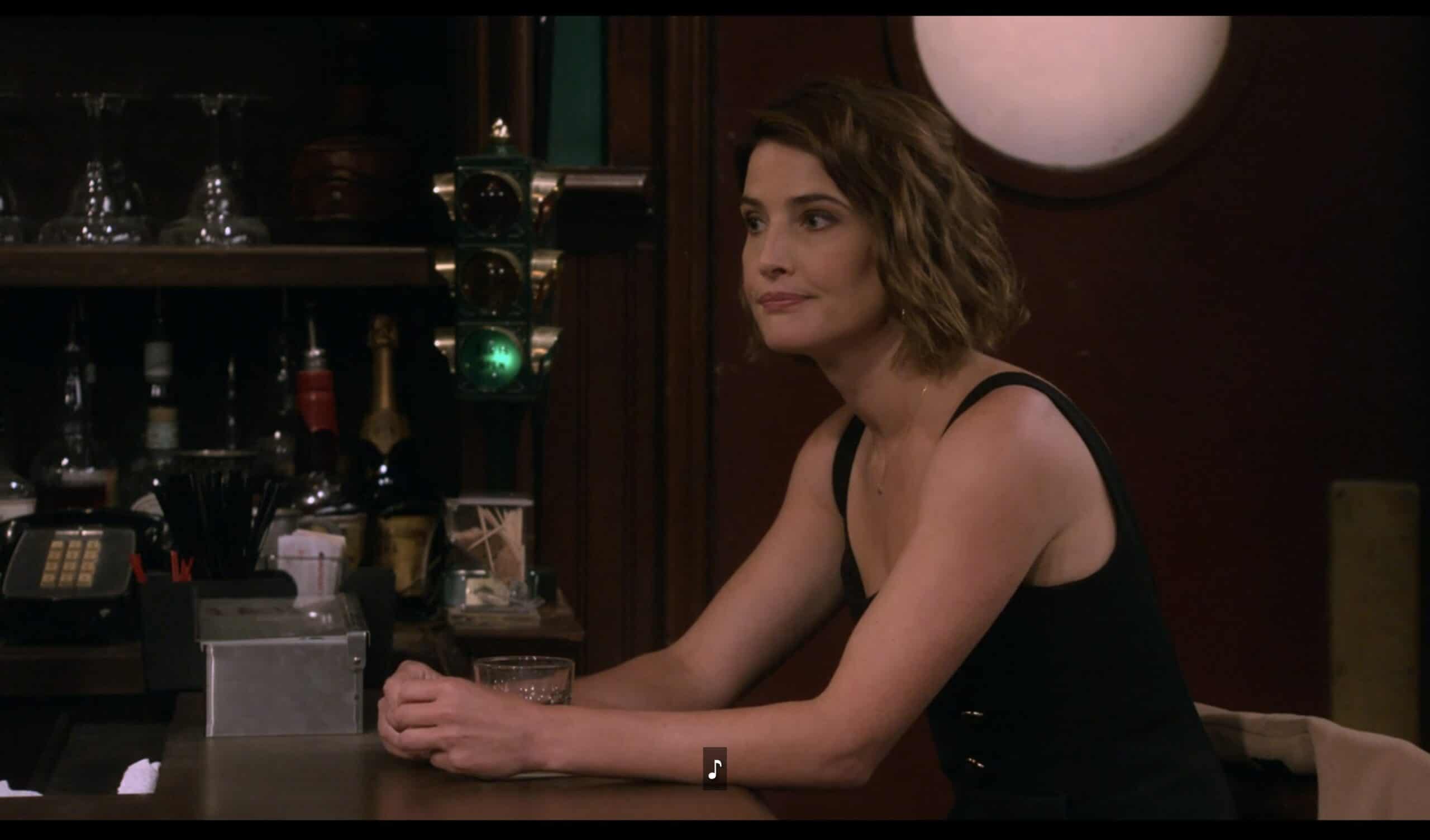 Robin (Cobie Smulders) drinking alone