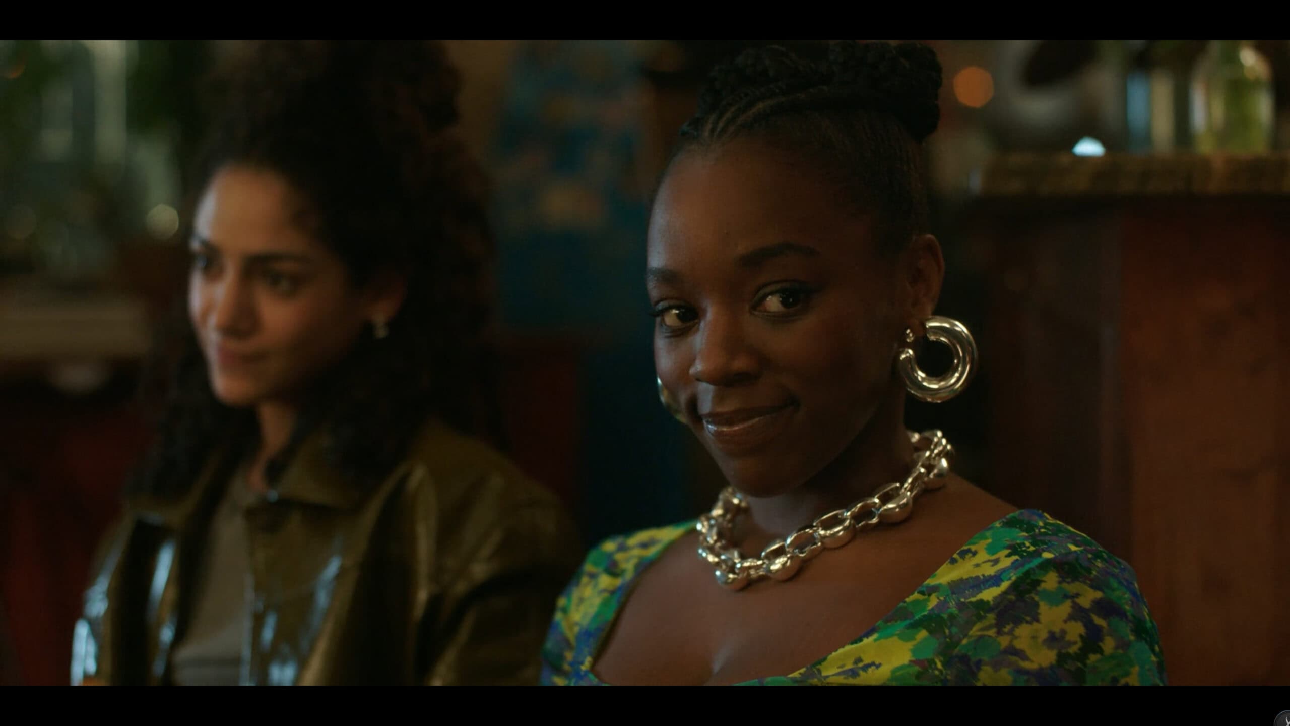 Gemma (Corinna Brown) taking note of Belly's story - The Summer I Turned Pretty Season 3 Episode 9