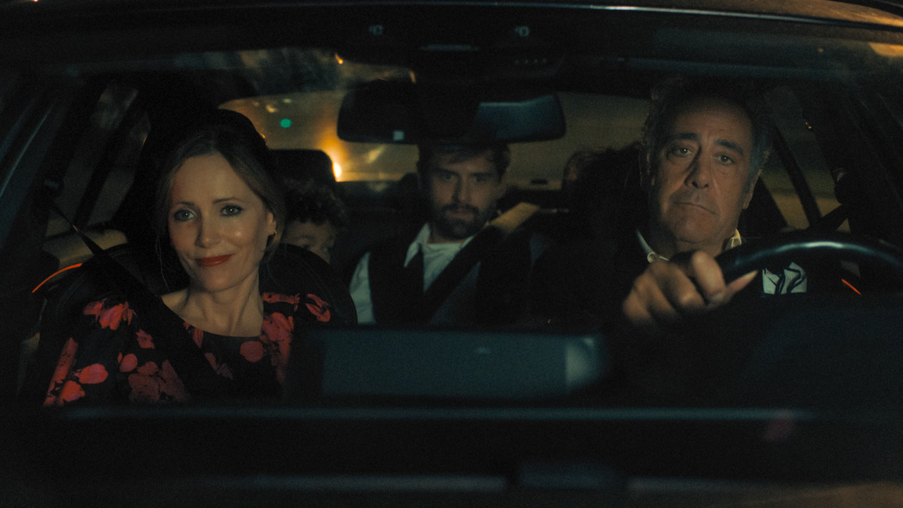 Lisa (Leslie Mann), Andrew (Cooper Raiff) and Greg (Brad Garrett) in a car after a incident at a party