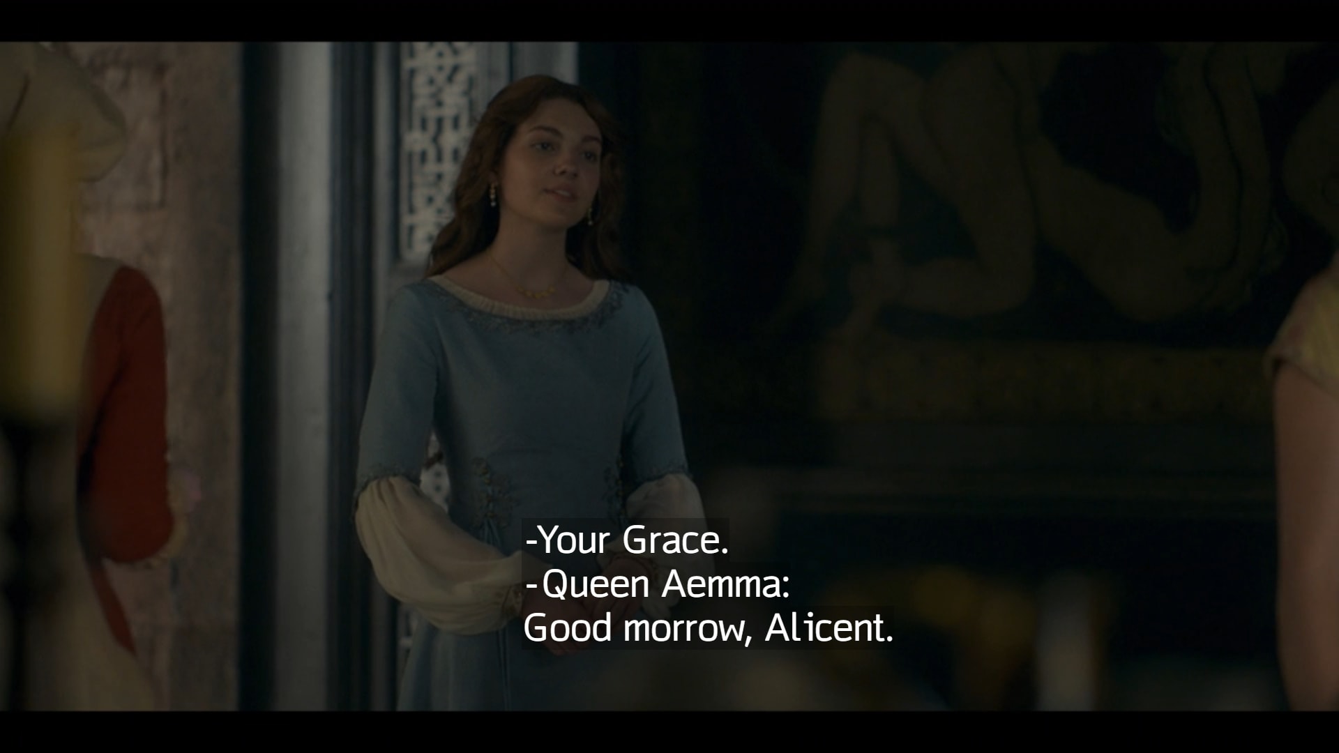 Alicent (Emily Carey) saying hello to the queen