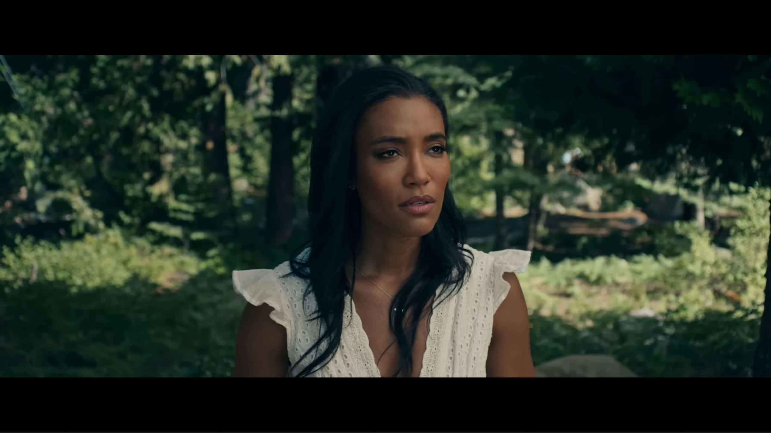 Bianca (Annie Ilonzeh)