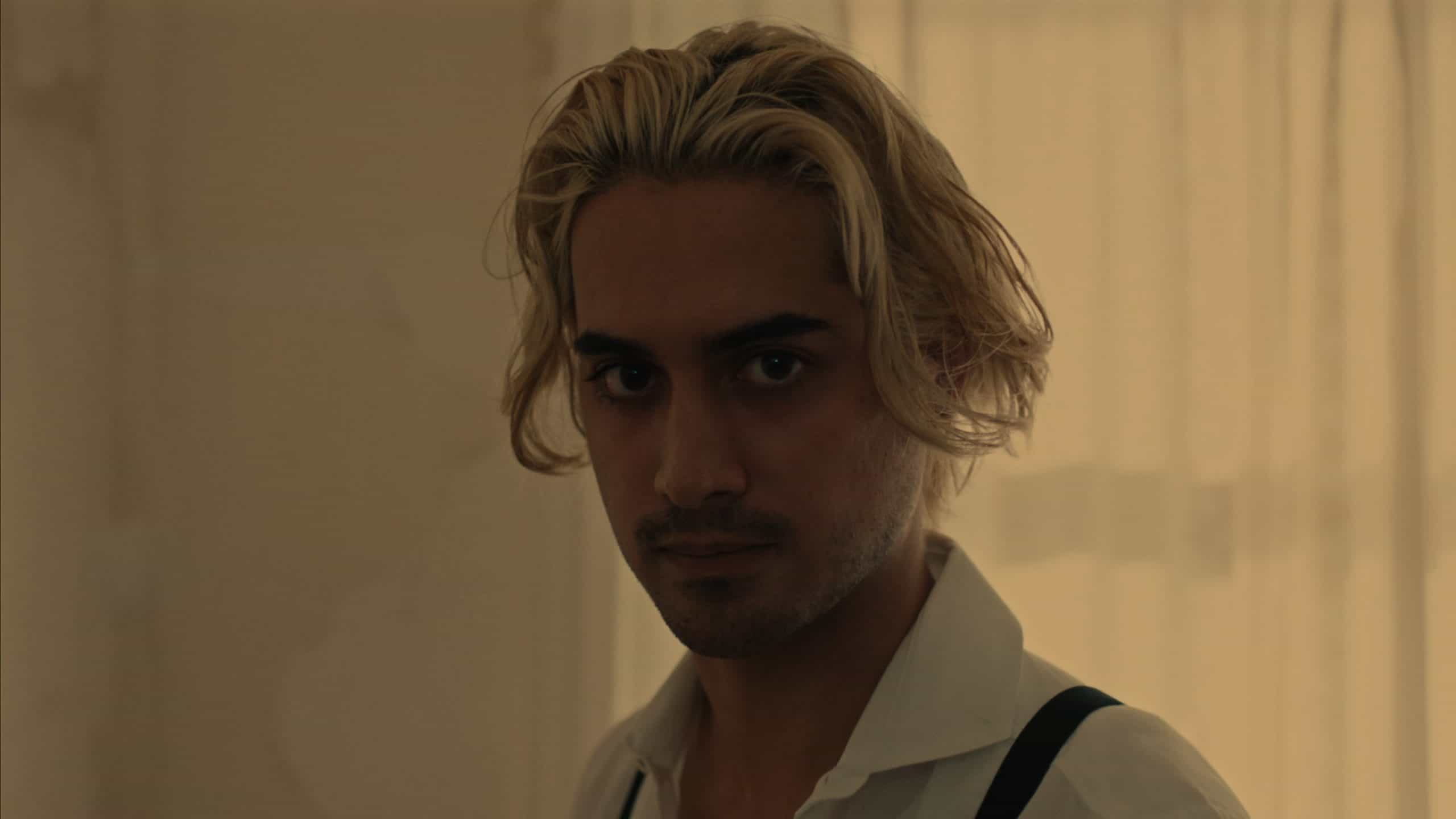 Moony (Avan Jogia) 