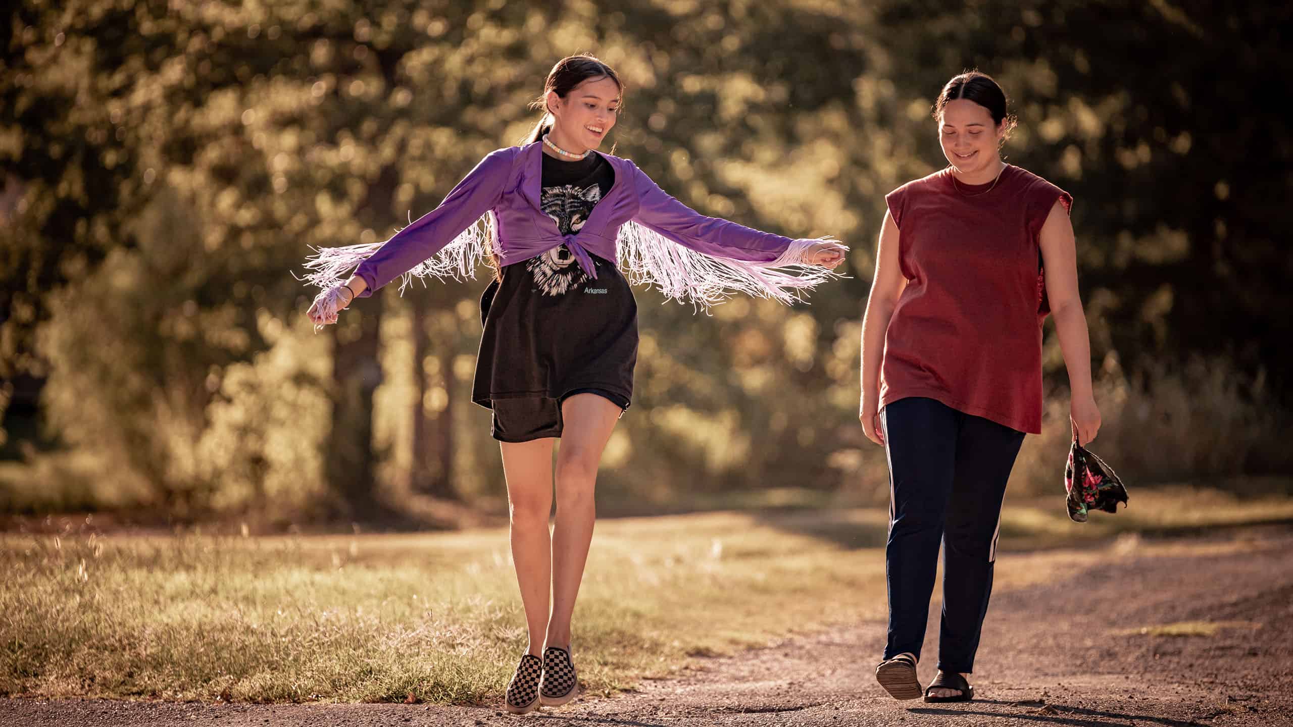 Roki (Isabel Deroy-Olson) and Jax (Lily Gladstone) spending a day together