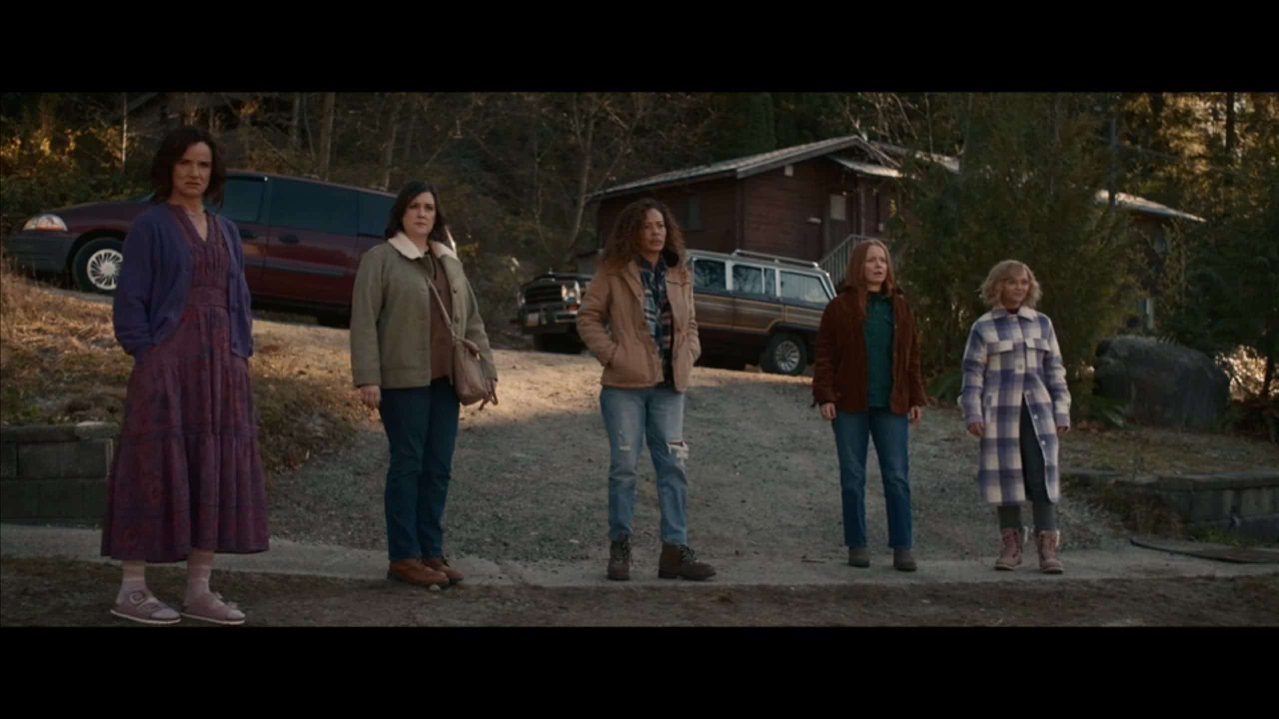 Natalie (Juliette Lewis), Shauna (Melanie Lynskey), Taissa (Tawny Cyrpress), Van (Lauren Ambrose), and Misty (Christina Ricci)