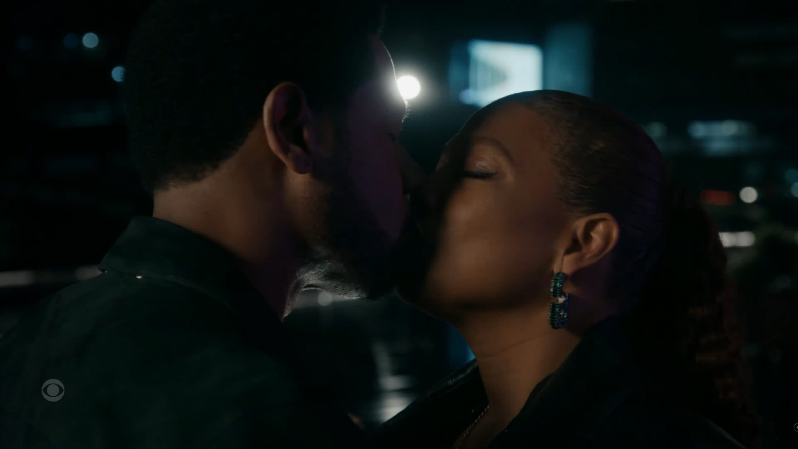 Marcus Dante (Tory Kittles) and Robyn (Queen Latifah)