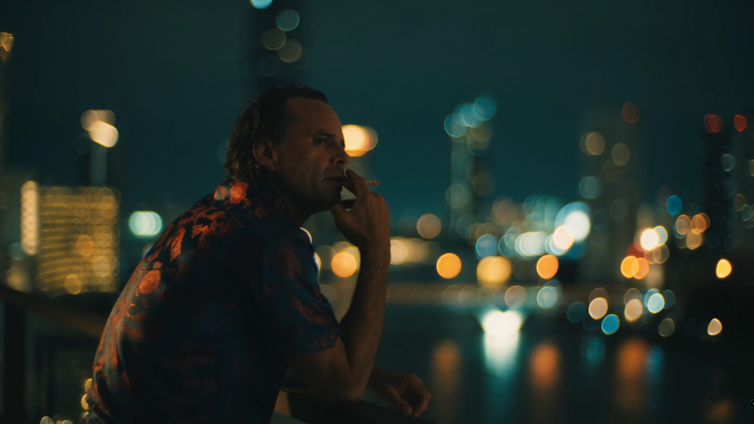 Rick (Walton Goggins) in Bangkok