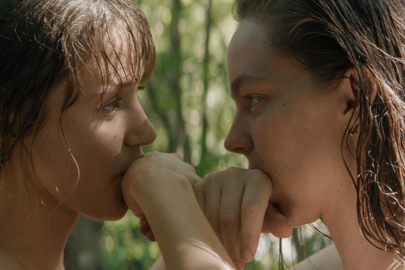 Lucia (Jara Sofija Ostan) and Maria (Mina Svajger) – Little Trouble Girls (Source; BFI)