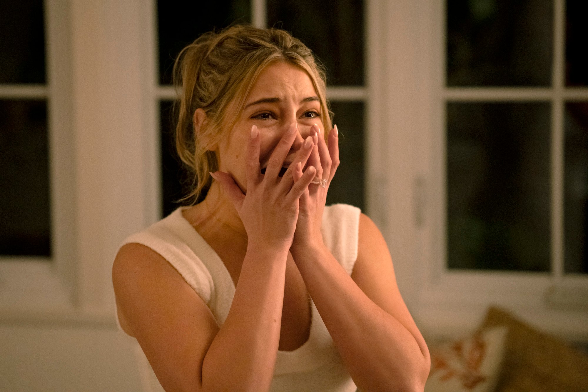 Danica (Madelyn Cline) shocked by discovering someone murdered – I Know What You Did Last Summer