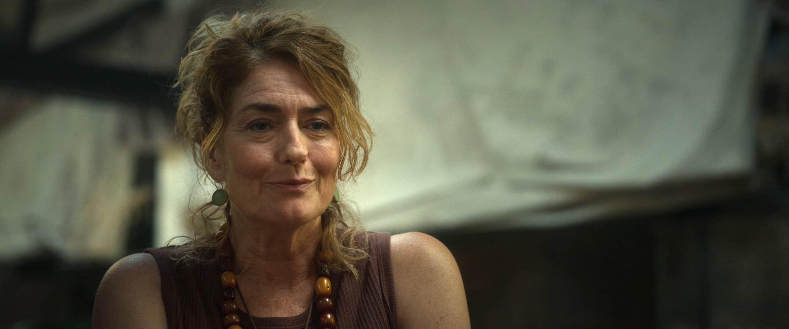 Lilith (Anna Chancellor) reassuring Laura - The Girlfriend Season 1 Episode 3