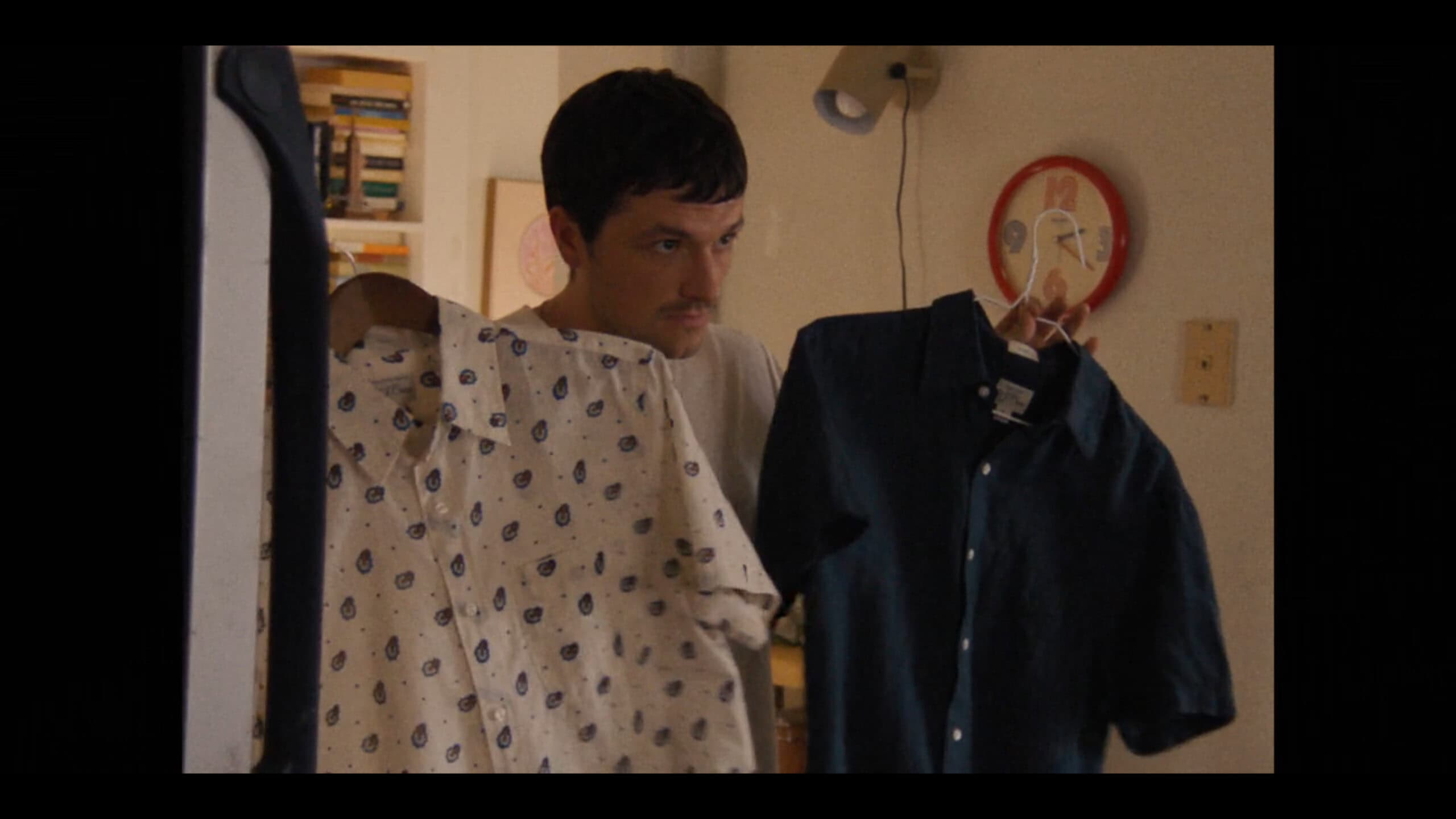 Dylan (Josh Hutcherson) asking for advice on which shirt to pick - I Love LA Season 1 Episode 1