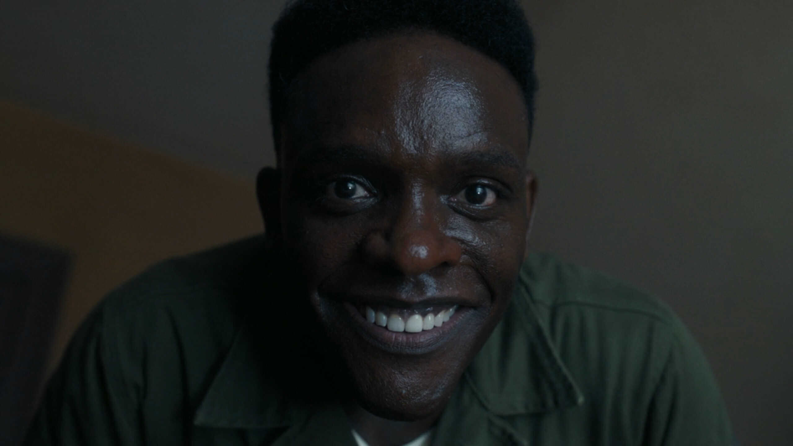 Hallorann smiling in a creepy way at Taniel - IT – Welcome To Derry Season 1 Episode 4