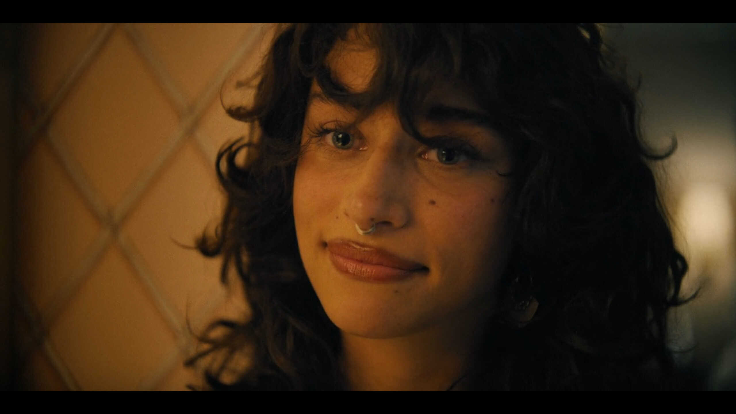 Tallulah (Odessa A'zion) having a moment with Maia - I Love LA Season 1 Episode 1